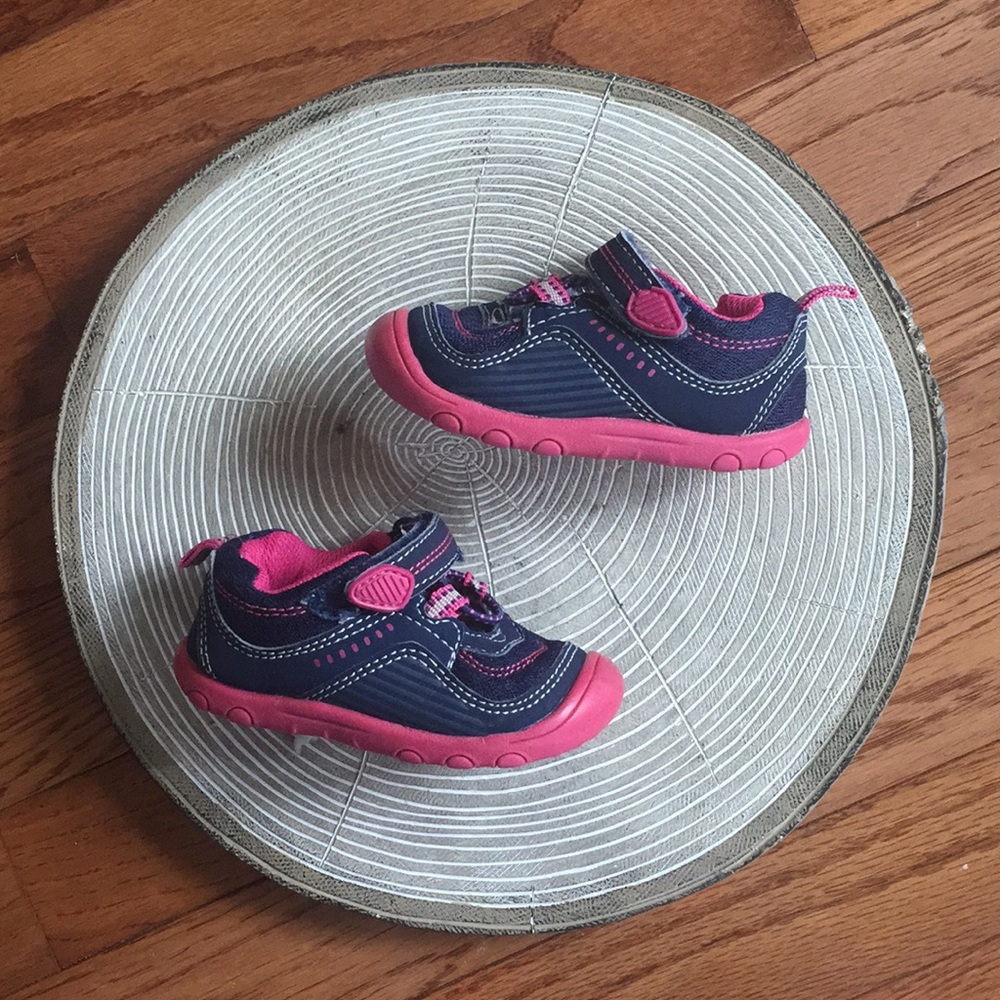 Baby Girl Shoes - Size 3